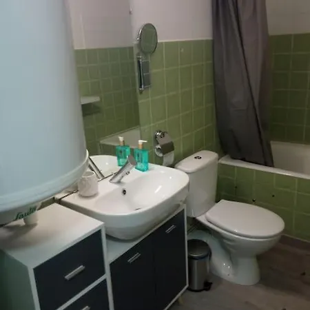 Neuf 6 Personnes 1 Parking Prive Apartamento Super Besse